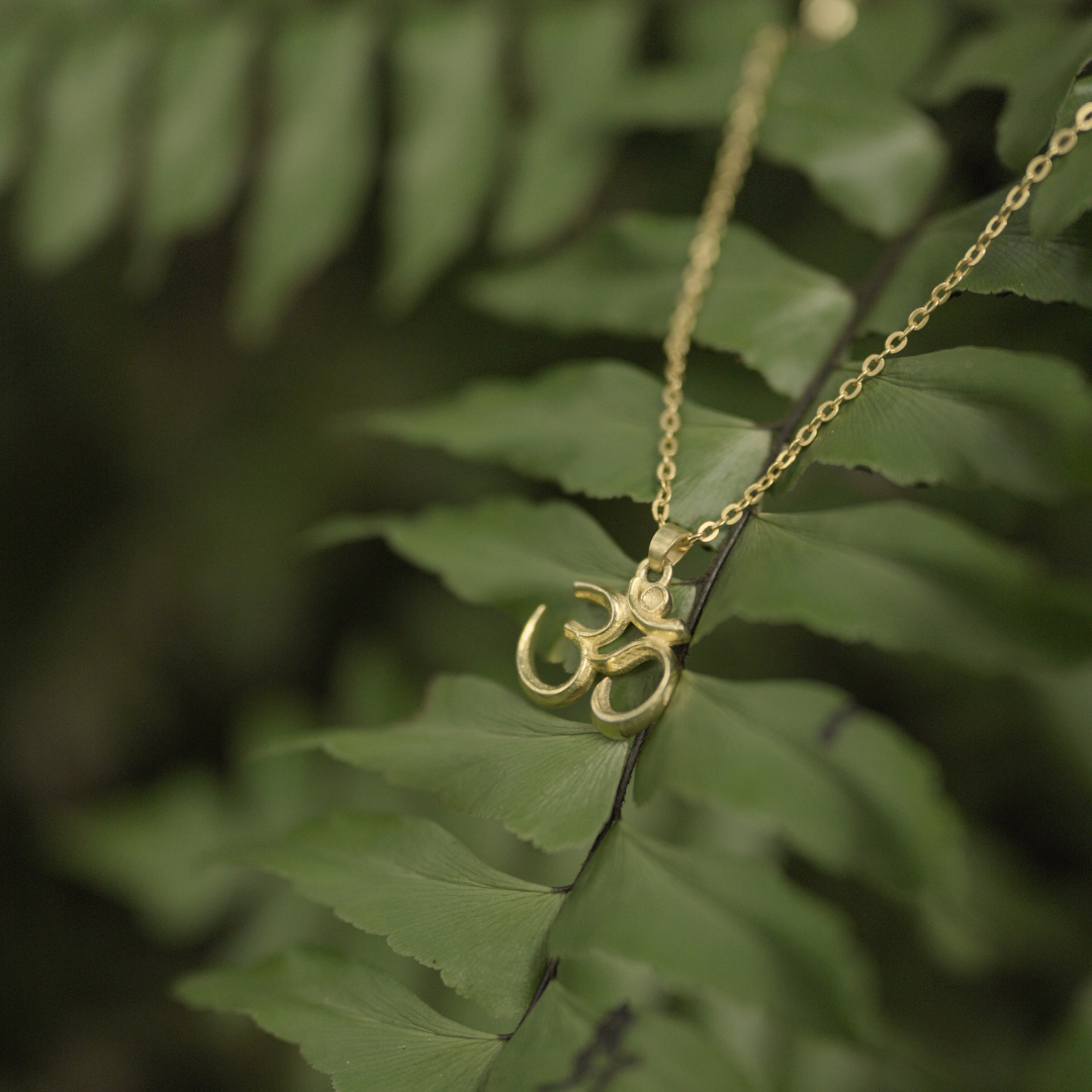 OM PENDANT (GOLD)