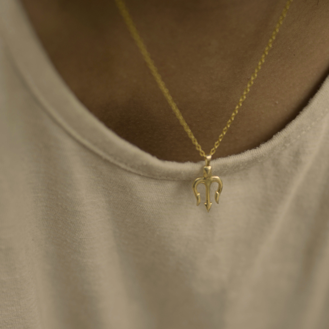 TRIDENT PENDANT  (GOLD)